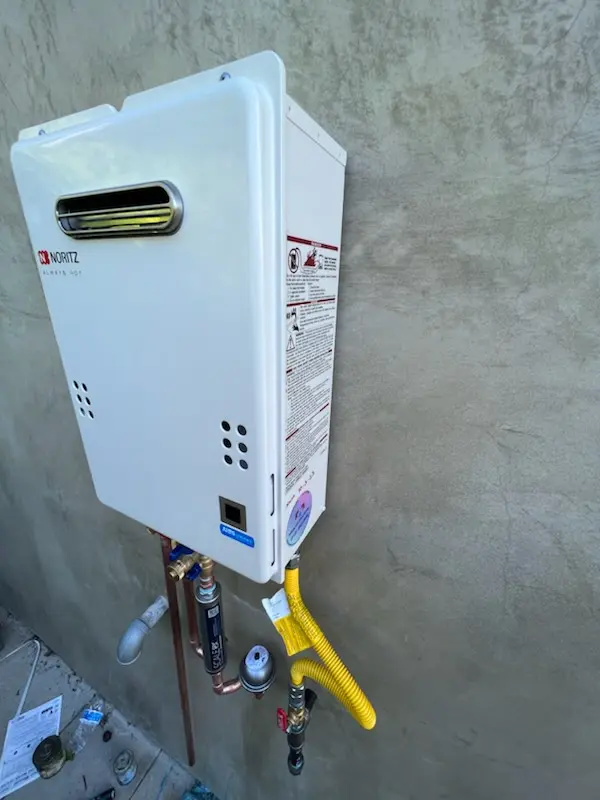 Tankless water heater installation for Skokie Highlands homes